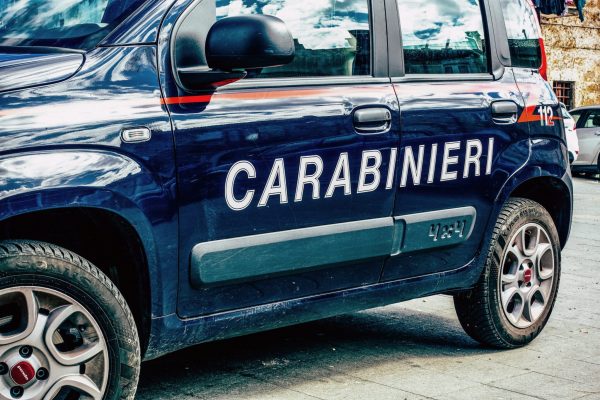Verkehrsrecht, Bußgeld Abbildung: Fahrzeug der Carabinieri Verkehrspolizei in Italien